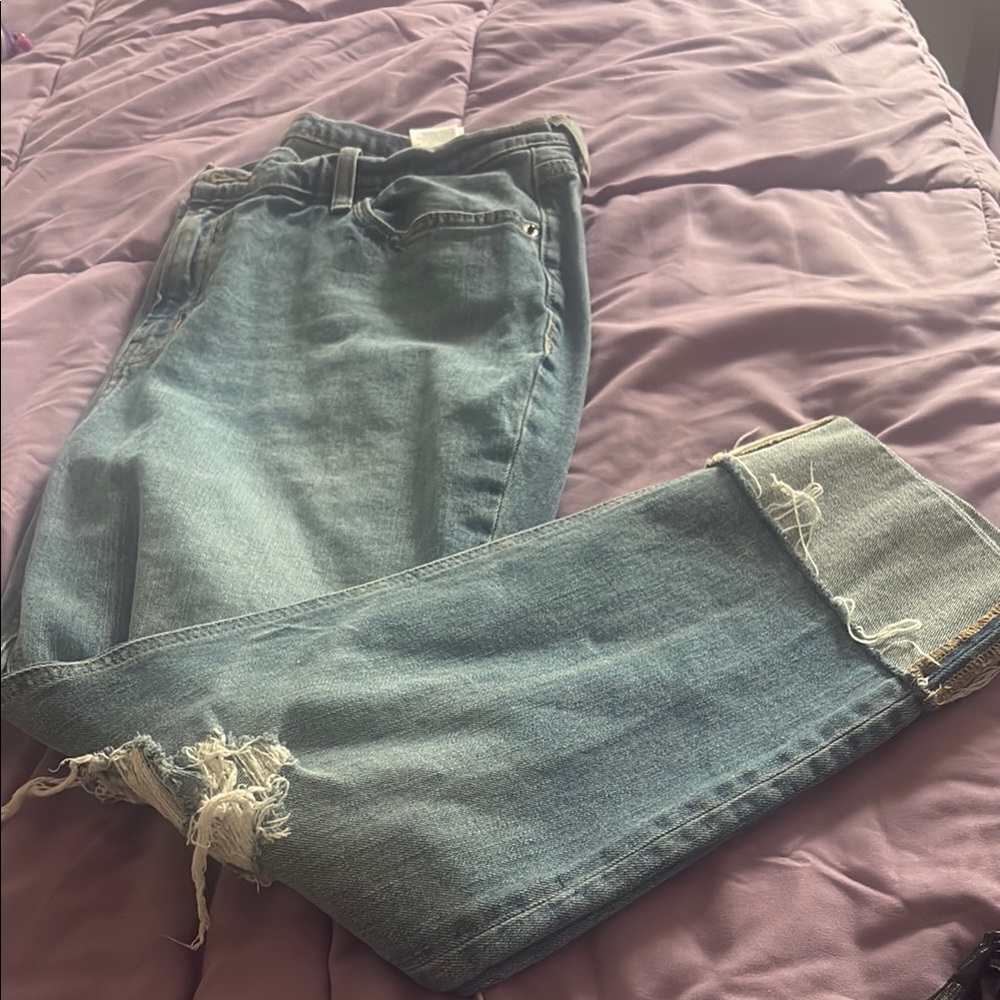 Old Navy Blue Ankle Cropped Jeans with Distressed Details